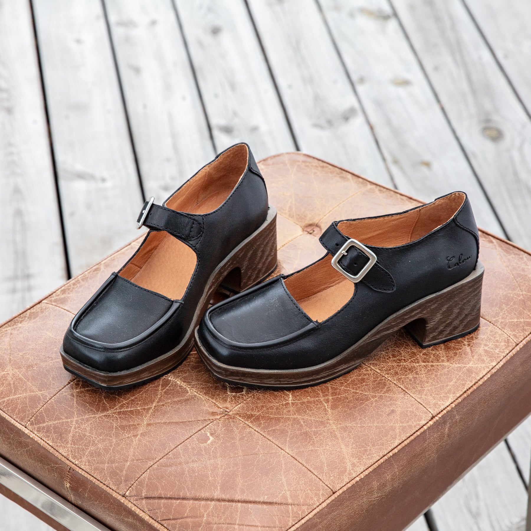 Iwa Black