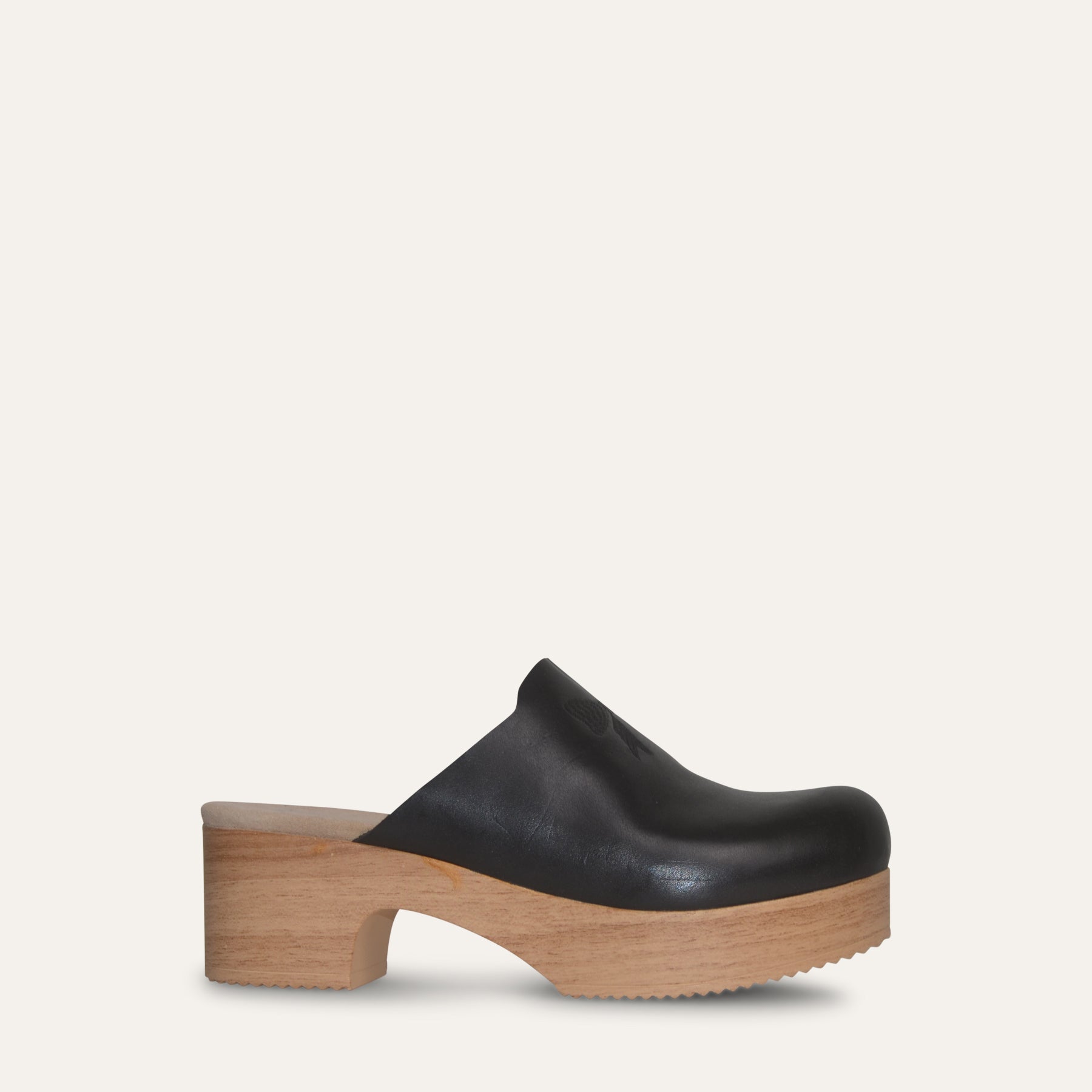 Dolly Black leather clog with flexible sole, Calou