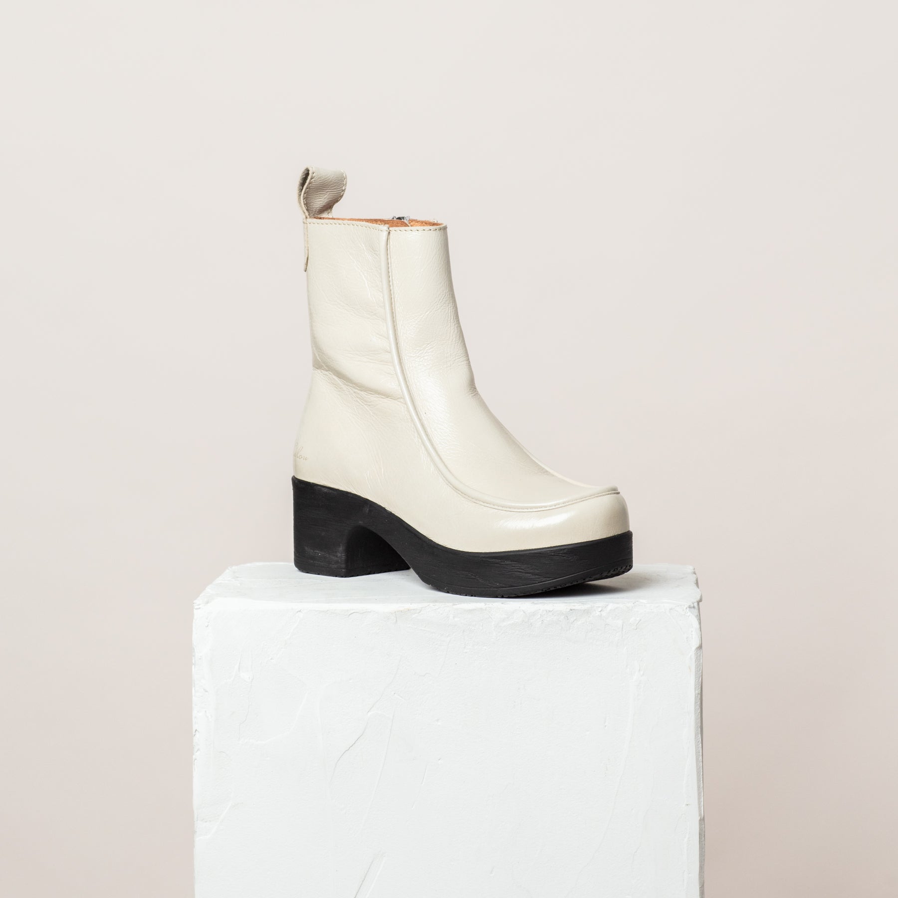 Viola Boot Patent White