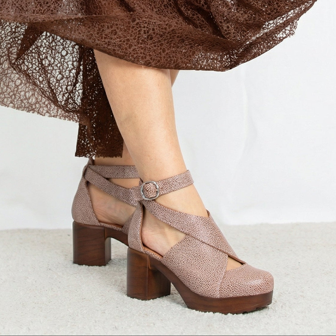 Calou Bea brown crackled leather effect clog shoes with flex-sole on model