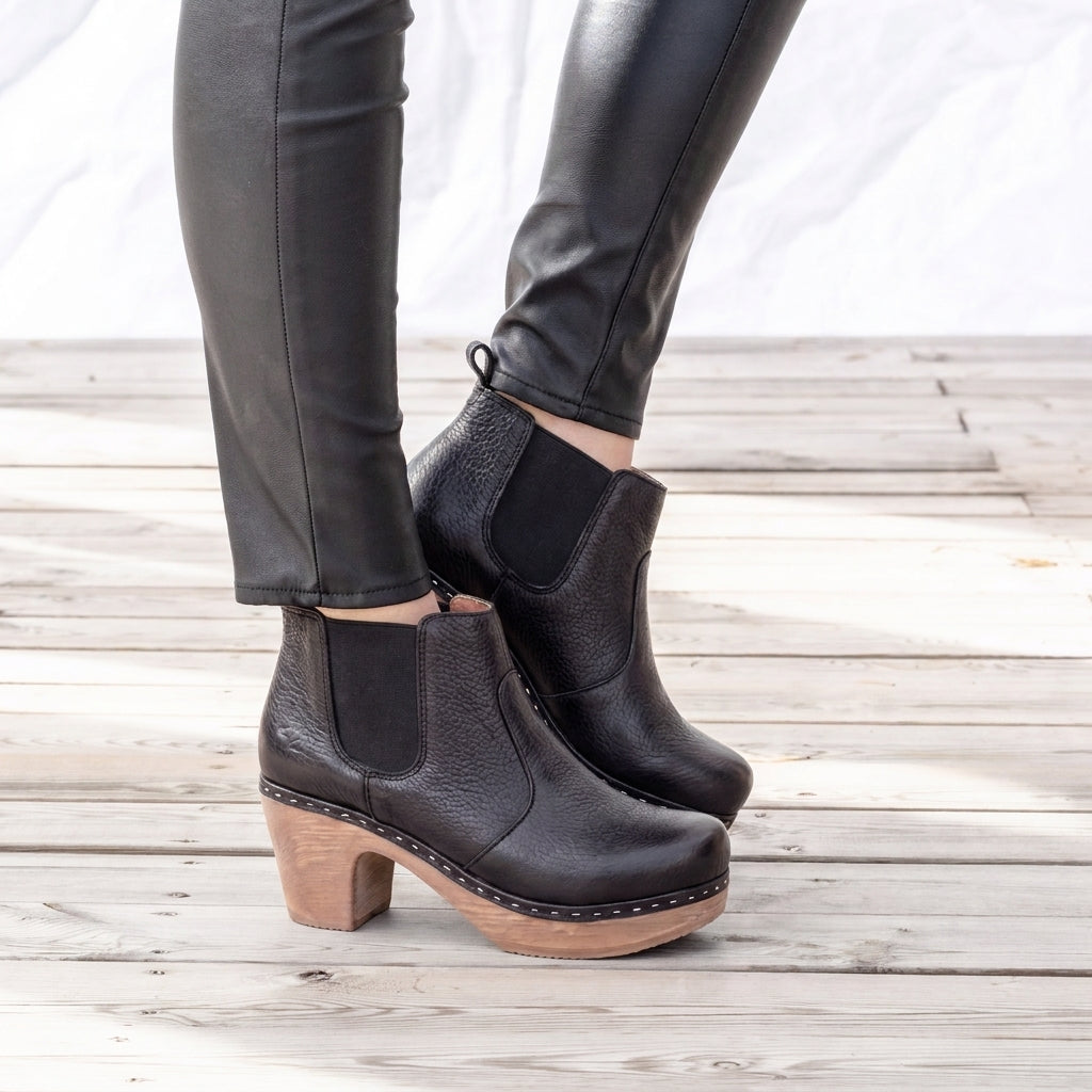 Doris Black Leather Chelsea Clog Boots | Calou Stockholm