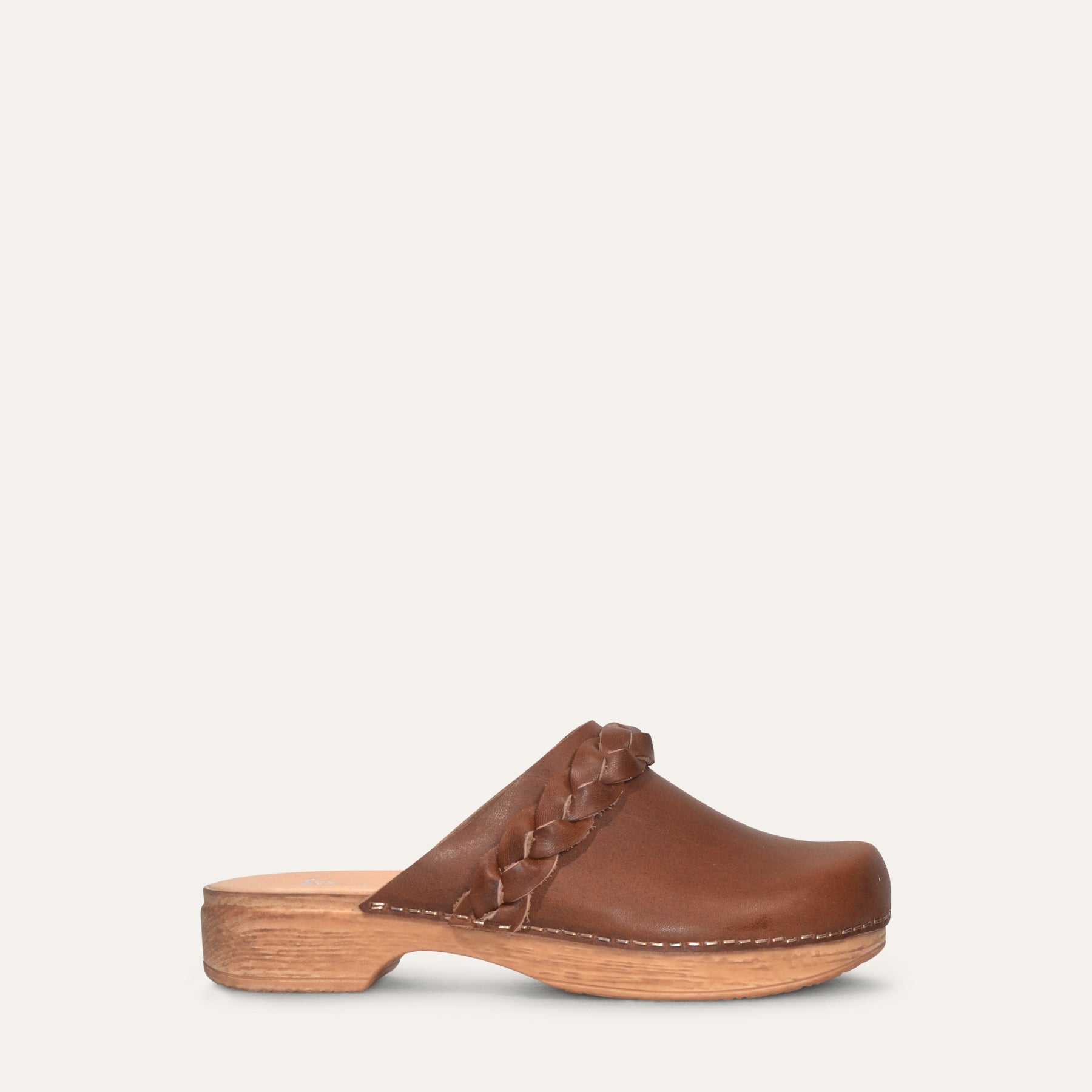 Calou Helena brown clog with braid detail on soft flexible sole