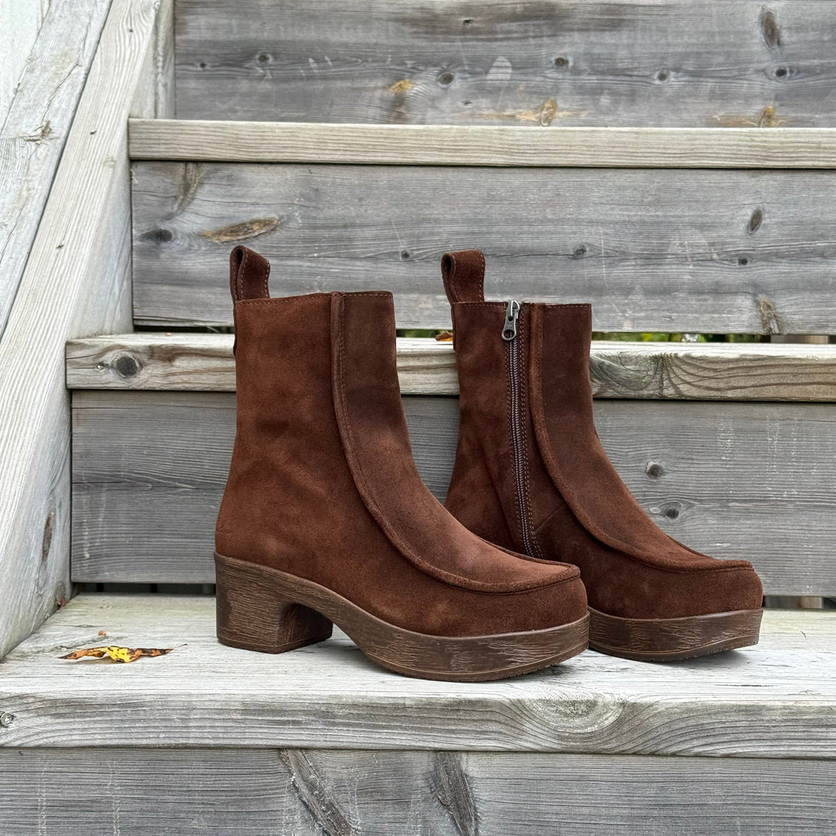 Viola Brown Suede