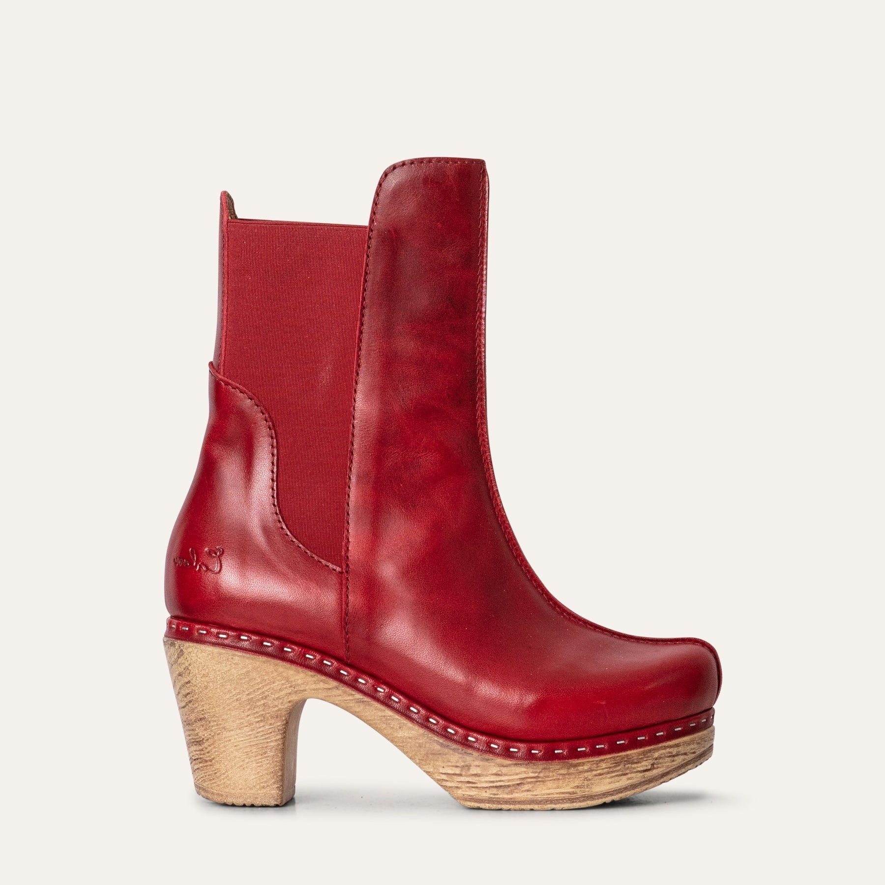 Leia red leather clog boot Calou