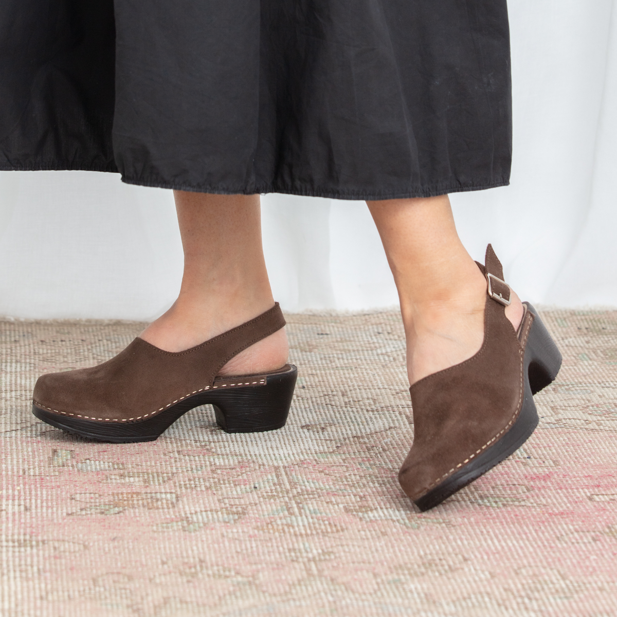 Calou Clogs - Lilja brown suede slingback clog