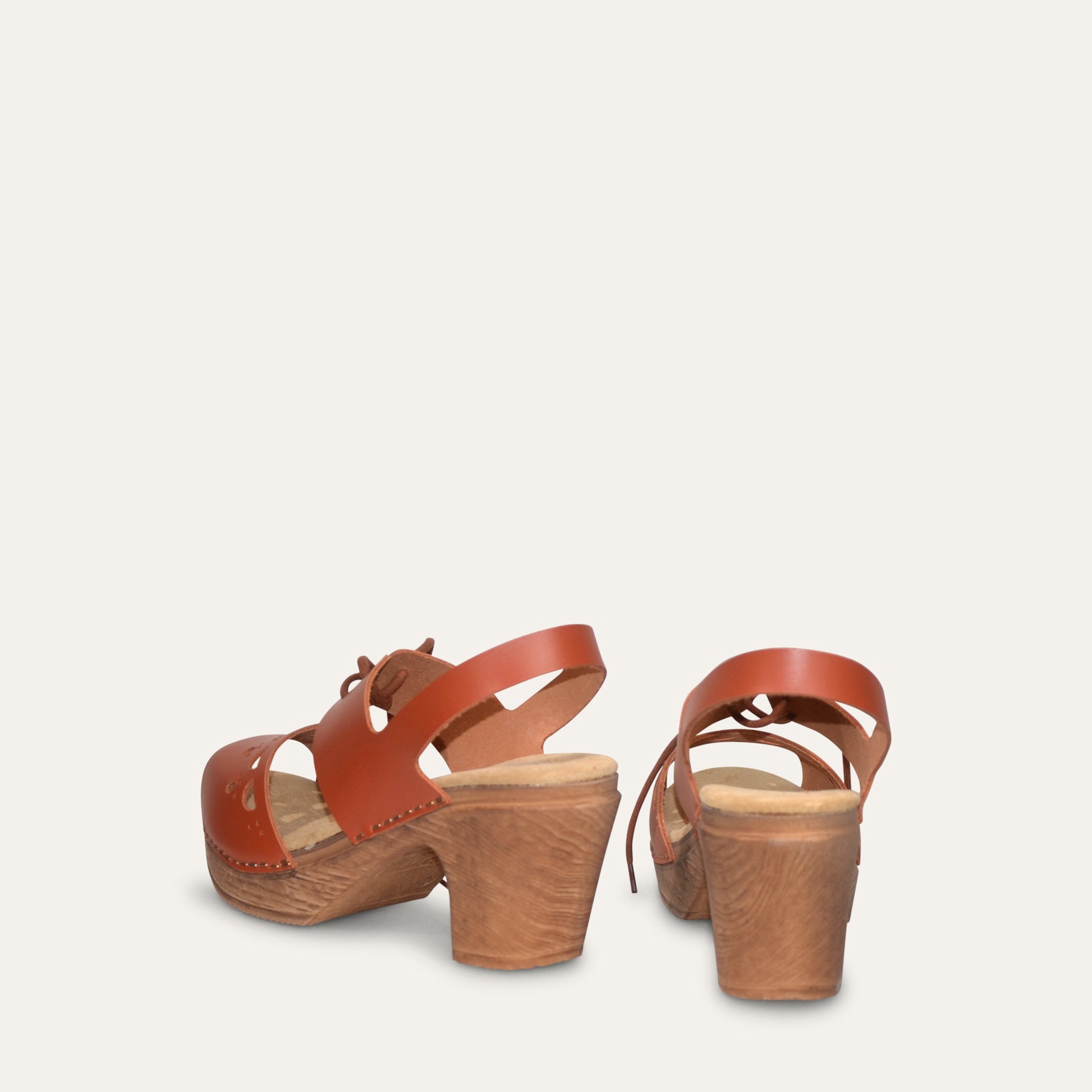 Backview Orange clogs by Calou
