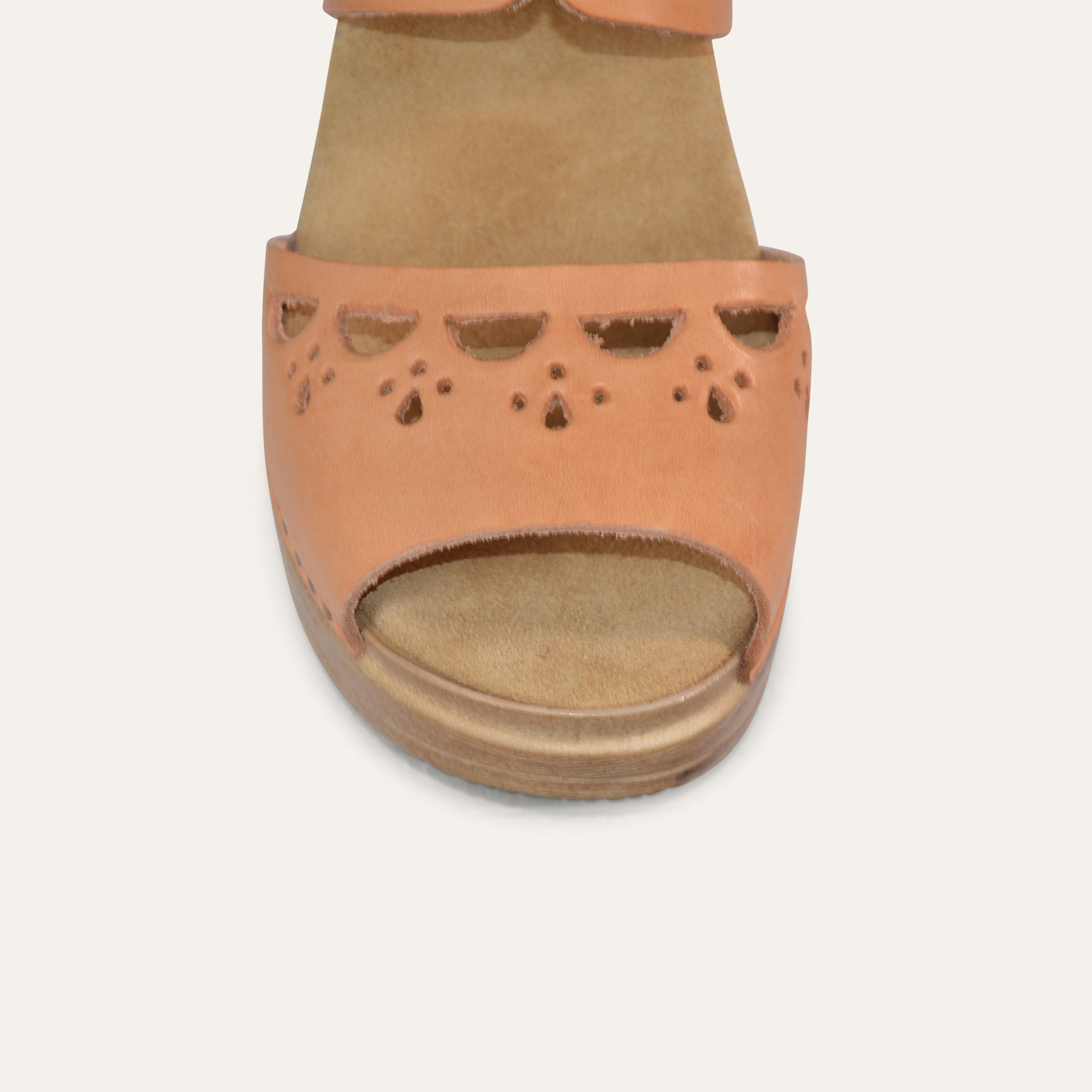 Notty natural leather clog detail Calou